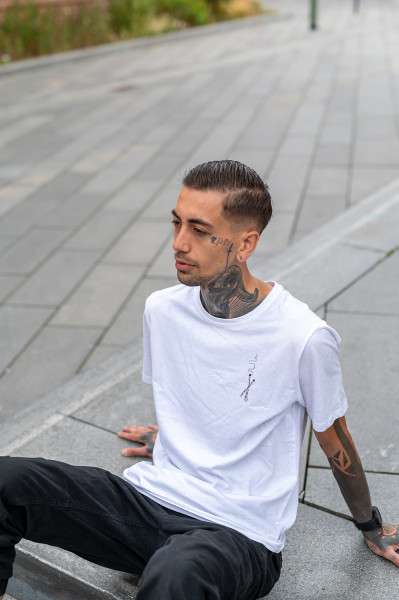 Janina Lorey Herren T-Shirt White